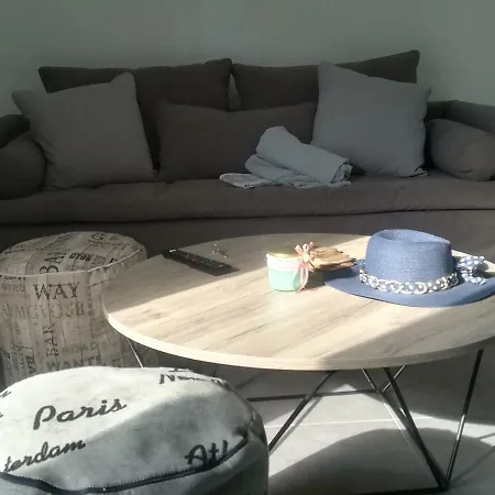 Savvas & Katerinas Appartments